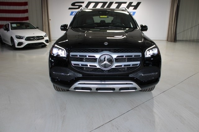 Vehicle image 3 of 59