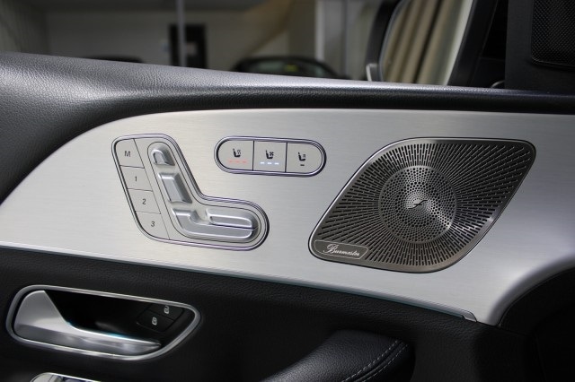 Vehicle image 29 of 59