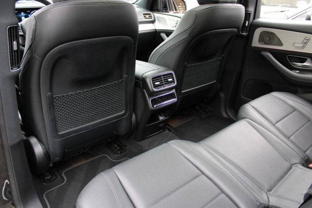 Vehicle image 19 of 59