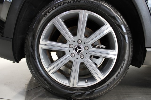Vehicle image 42 of 59