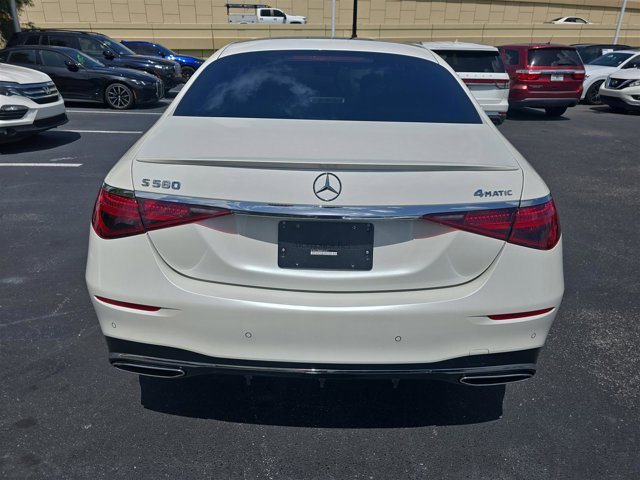 Vehicle image 25 of 28