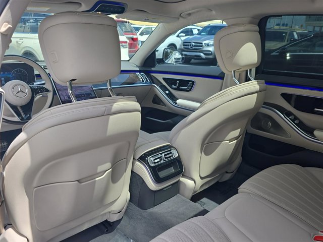 Vehicle image 14 of 28
