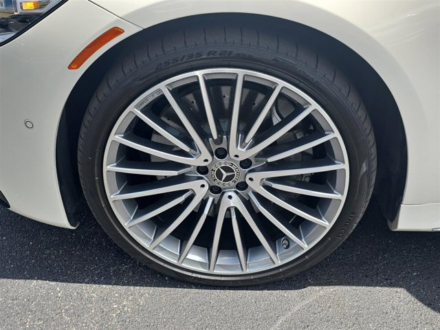Vehicle image 7 of 28