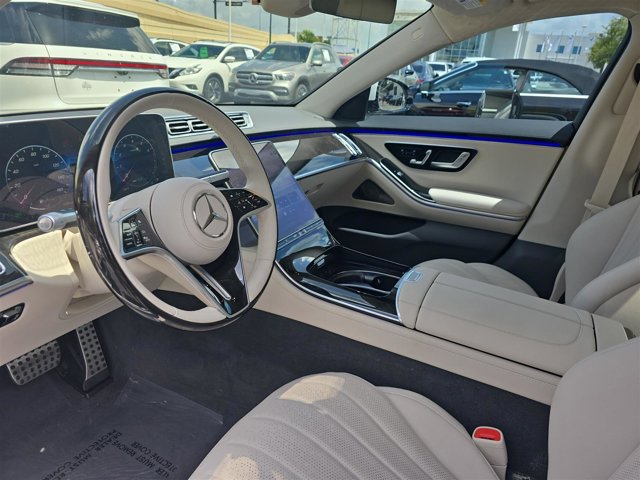 Vehicle image 11 of 28
