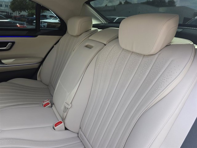Vehicle image 9 of 28