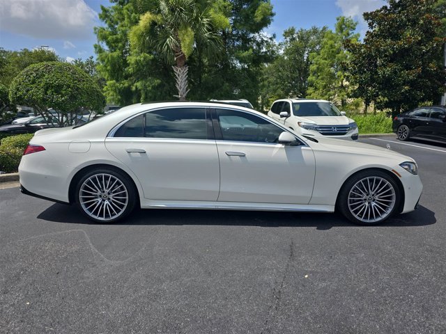 Vehicle image 4 of 28