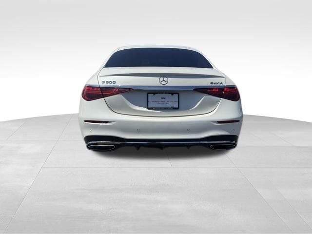 Vehicle image 6 of 14