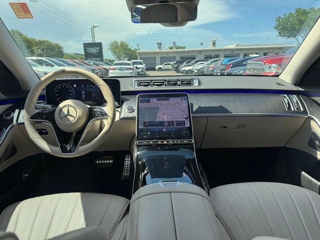 Vehicle image 13 of 14