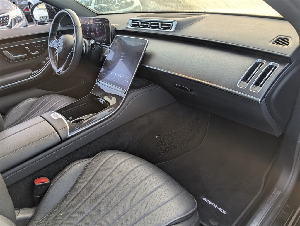 Vehicle image 12 of 24