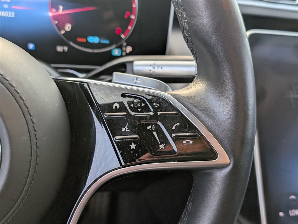 Vehicle image 20 of 24