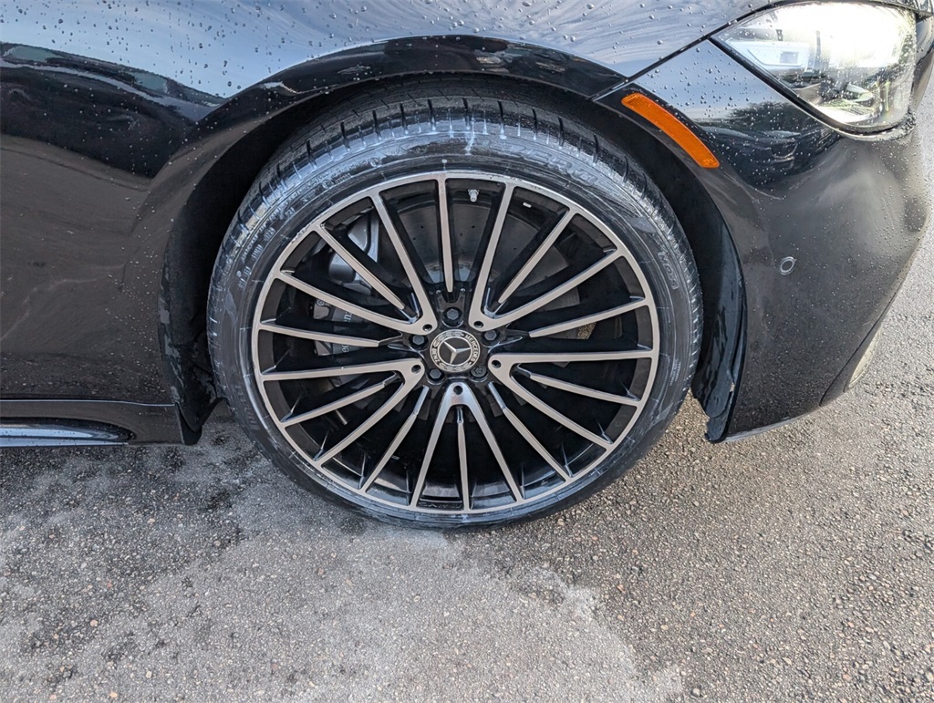 Vehicle image 8 of 24