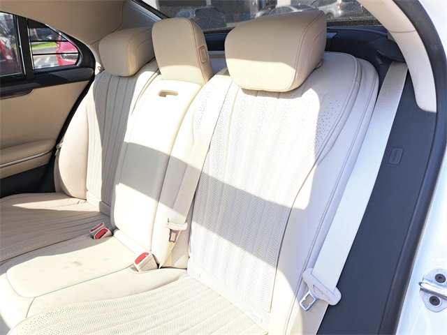 Vehicle image 9 of 30