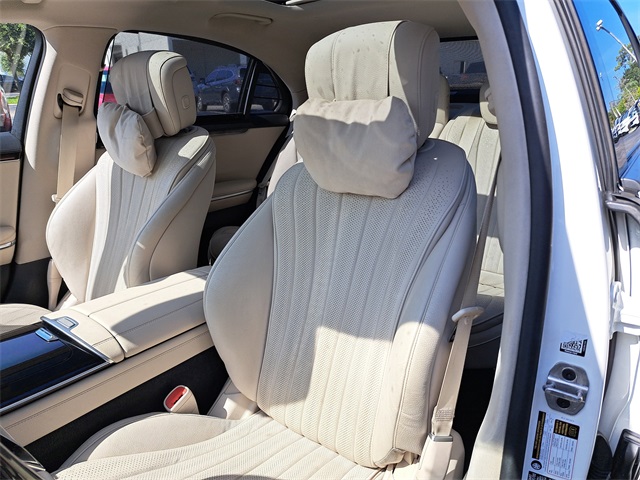 Vehicle image 10 of 30