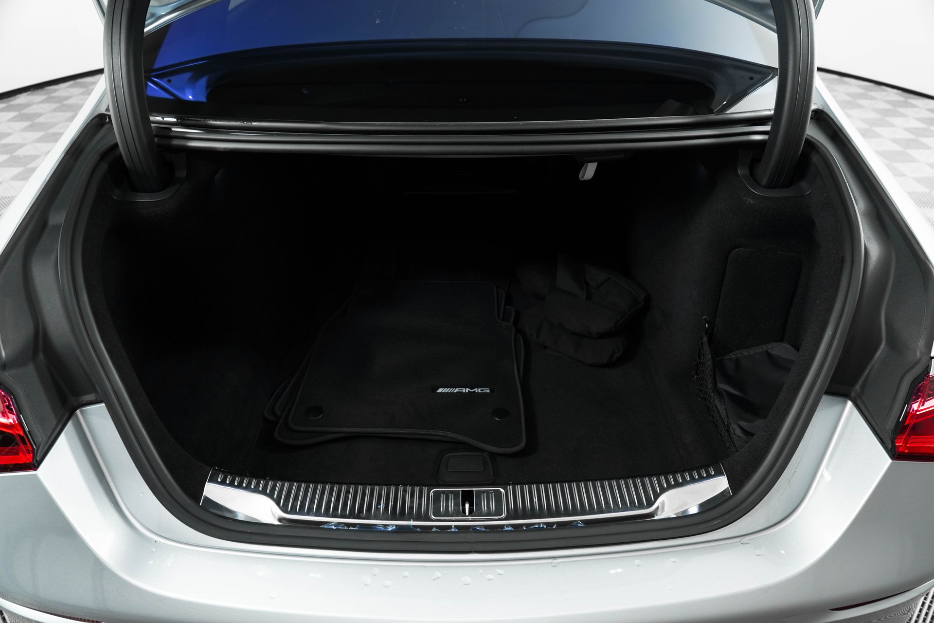 Vehicle image 12 of 40