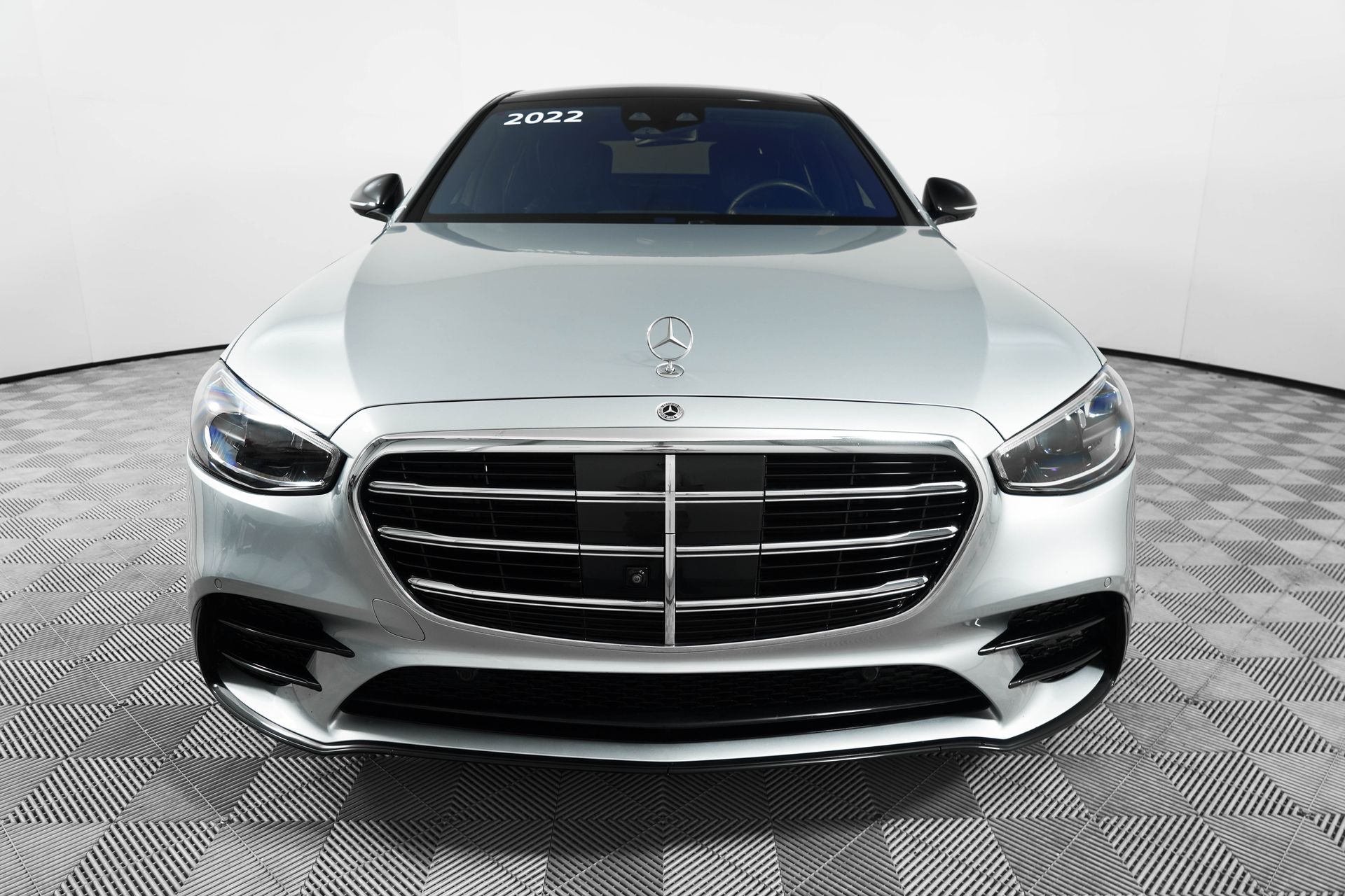 Vehicle image 2 of 40