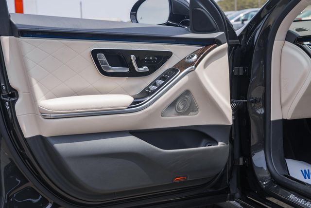 Vehicle image 37 of 46