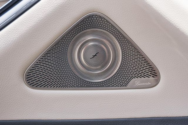 Vehicle image 41 of 46