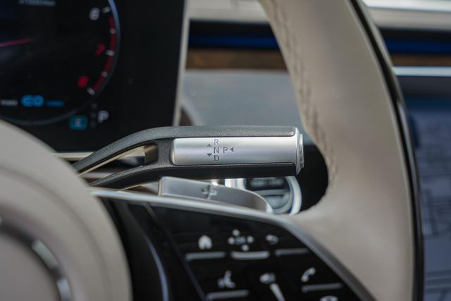 Vehicle image 31 of 46