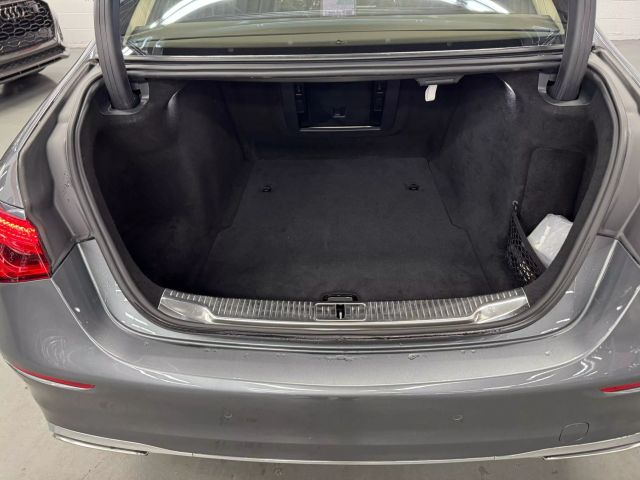 Vehicle image 26 of 38
