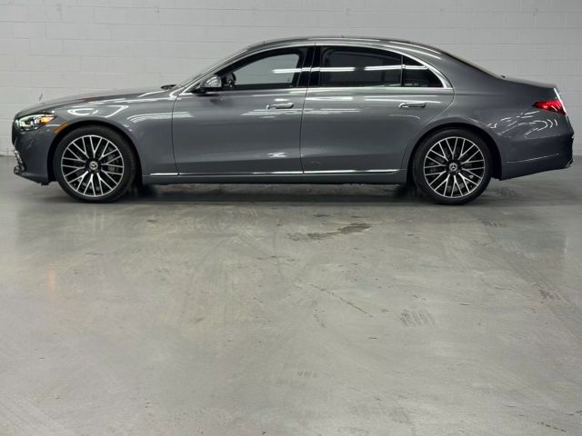Vehicle image 10 of 38