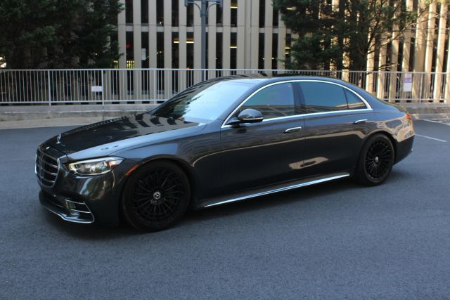 2022 Mercedes-Benz S-Class 580 Image 1 of 38