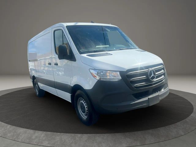 2022 Mercedes-Benz Sprinter Cargo Image 3 of 33