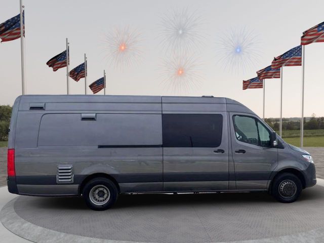 Vehicle image 2 of 50