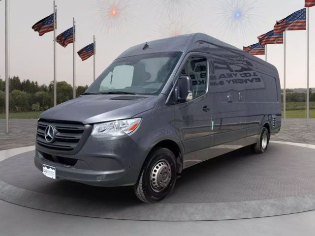 Vehicle image 1 of 50