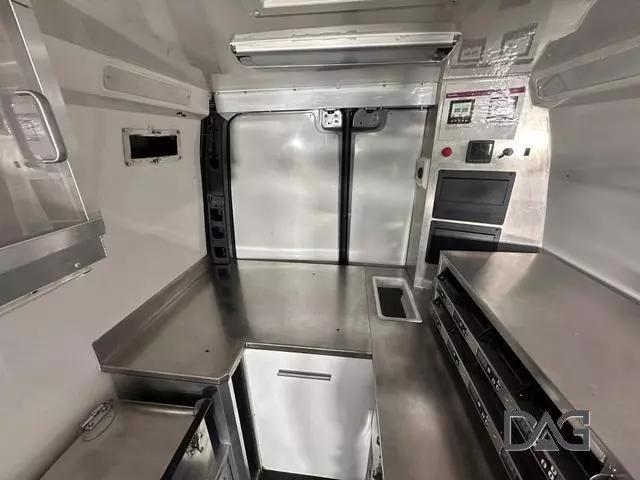 Vehicle image 8 of 50