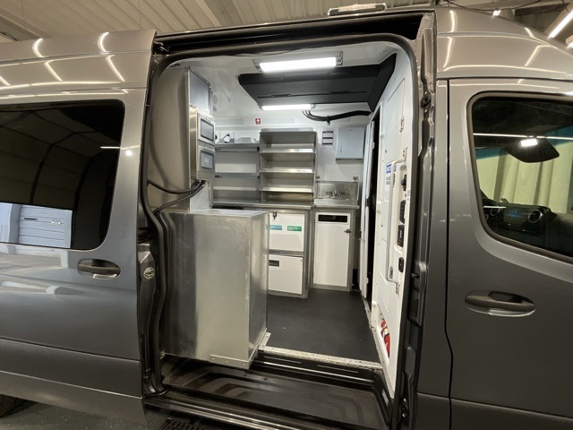 Vehicle image 24 of 42