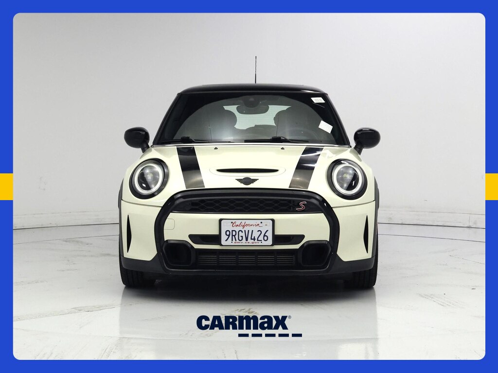 2022 MINI Cooper Hardtop S Image 2 of 18
