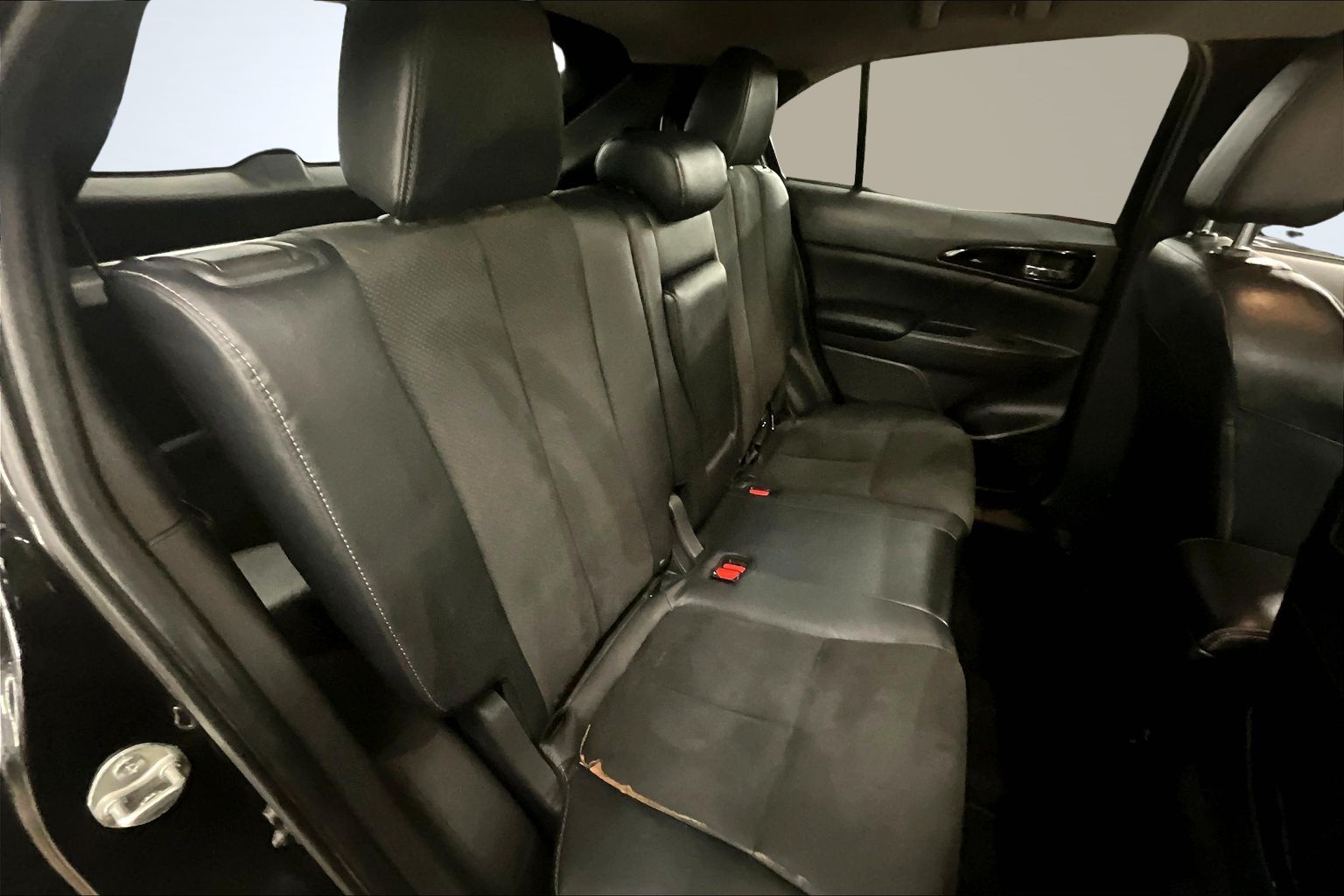 2022 Mitsubishi Eclipse Cross Image 11 of 36