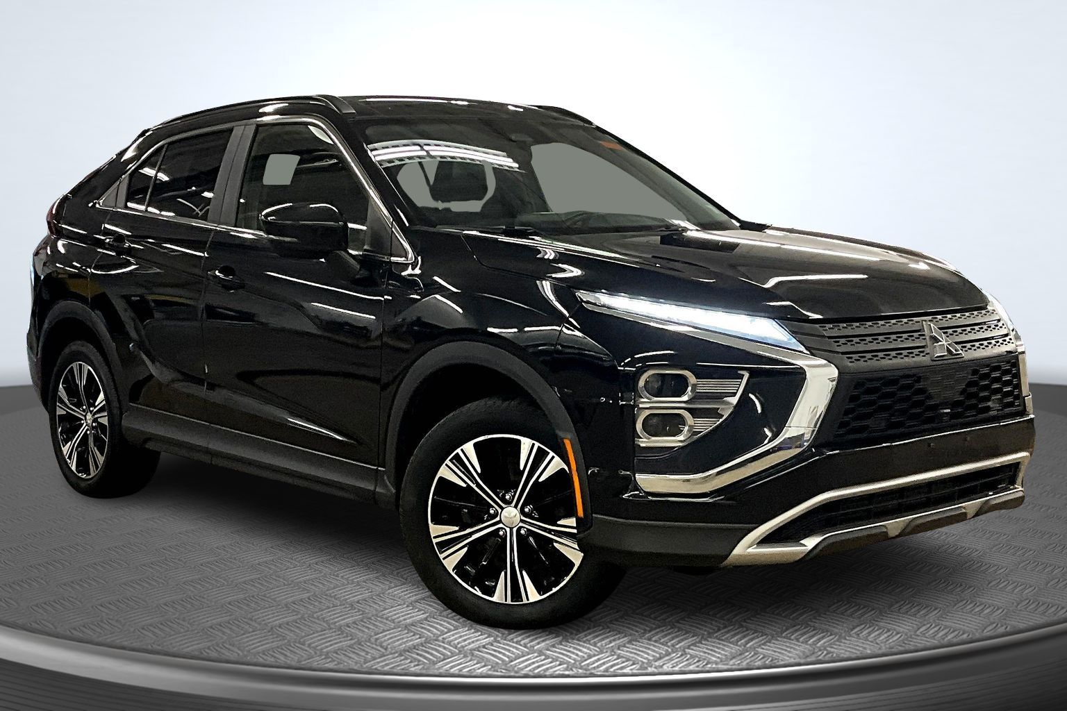 2022 Mitsubishi Eclipse Cross Image 3 of 36