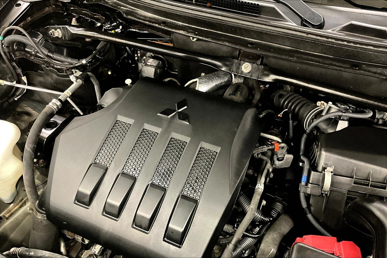 2022 Mitsubishi Eclipse Cross Image 8 of 36