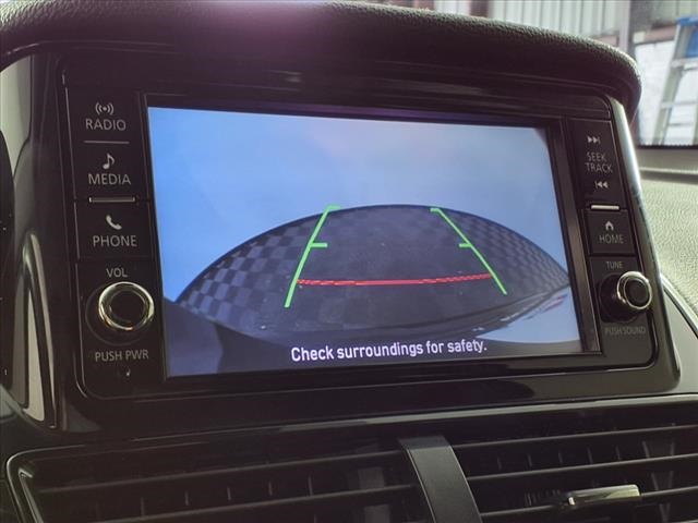 Vehicle image 18 of 29