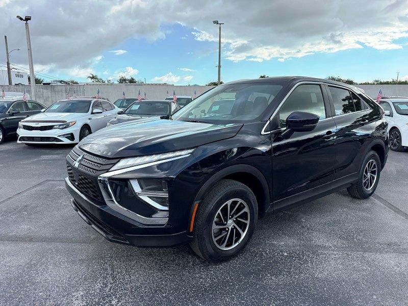 2022 Mitsubishi Eclipse Cross ES Image 1 of 33