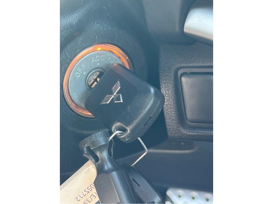 Vehicle image 19 of 25