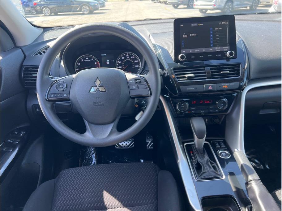 Vehicle image 13 of 25