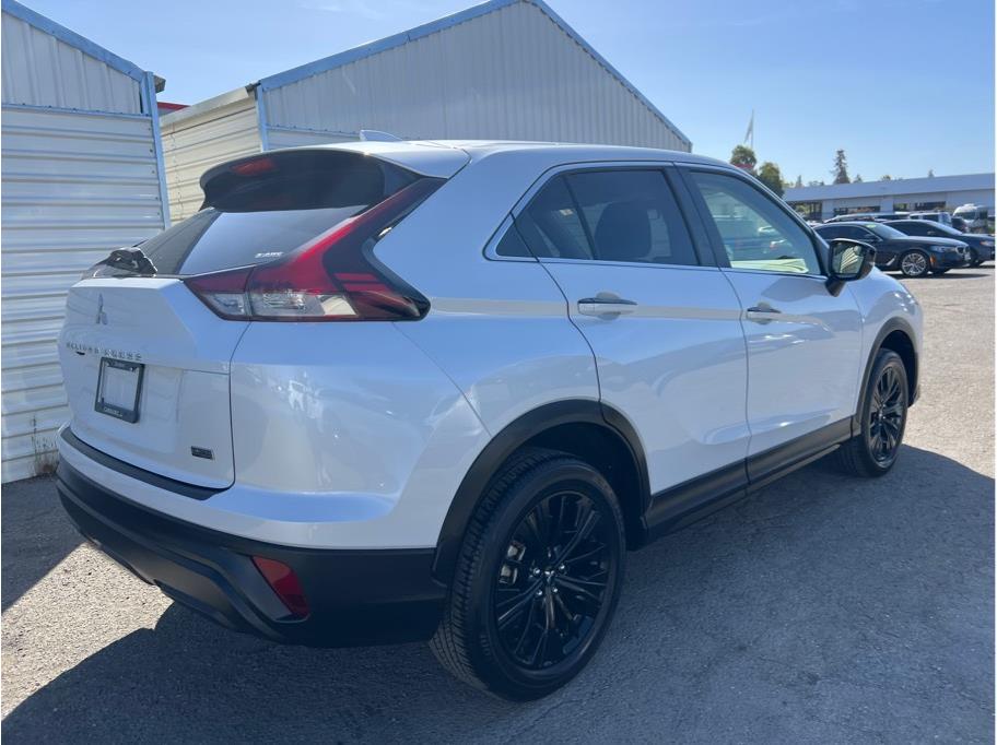 Vehicle image 4 of 25