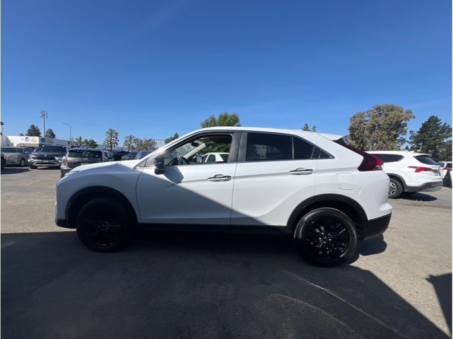 Vehicle image 8 of 25