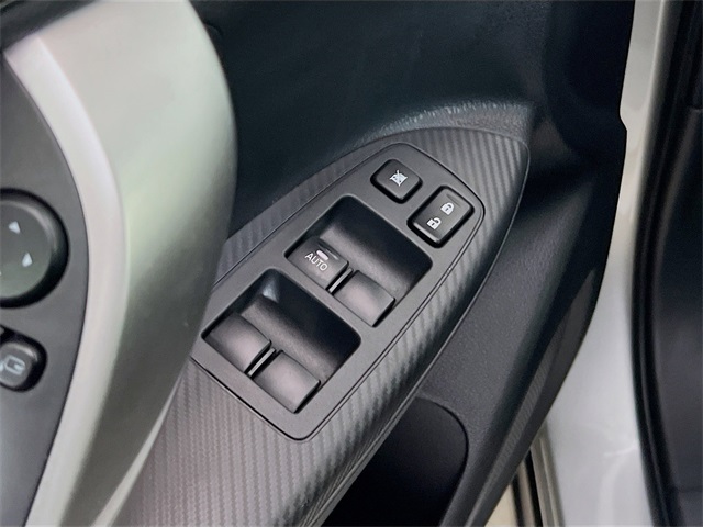 Vehicle image 18 of 33