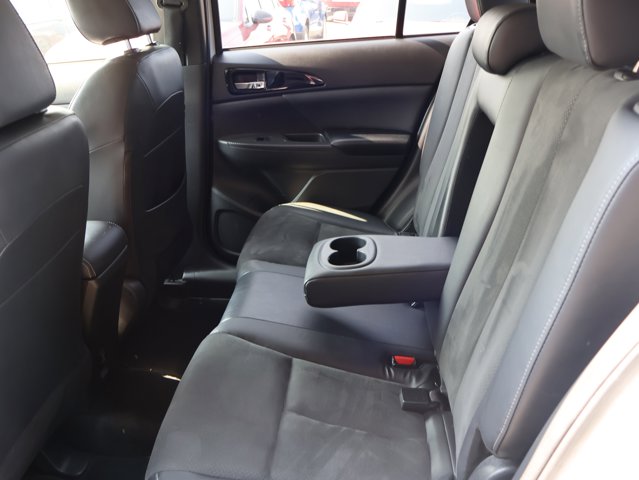 Vehicle image 18 of 44