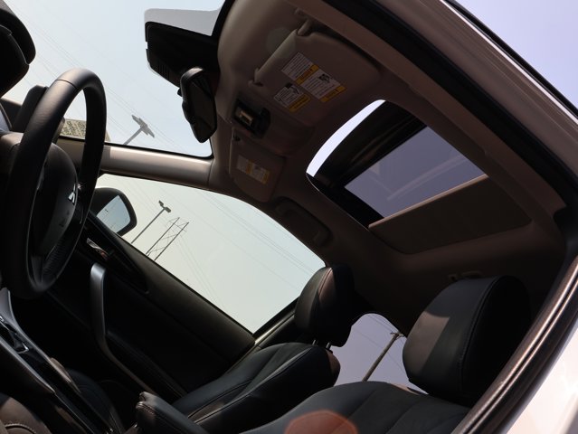 Vehicle image 42 of 44