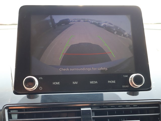 Vehicle image 26 of 44