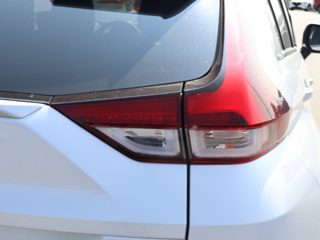 Vehicle image 9 of 44