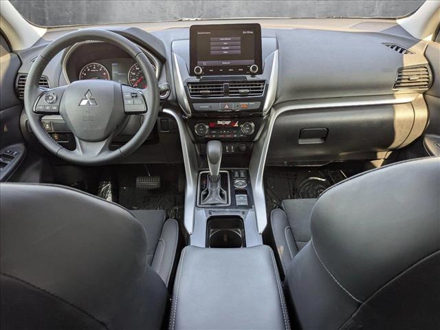 Vehicle image 17 of 24