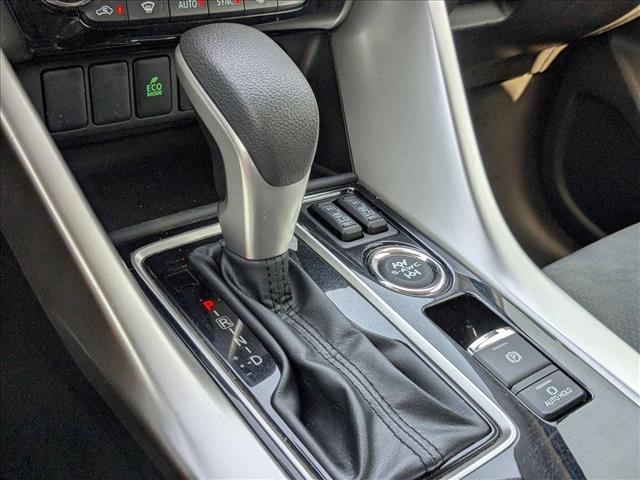 Vehicle image 15 of 24