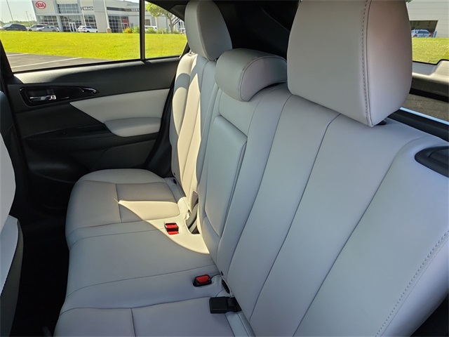 Vehicle image 12 of 24