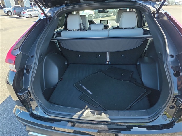 Vehicle image 11 of 24