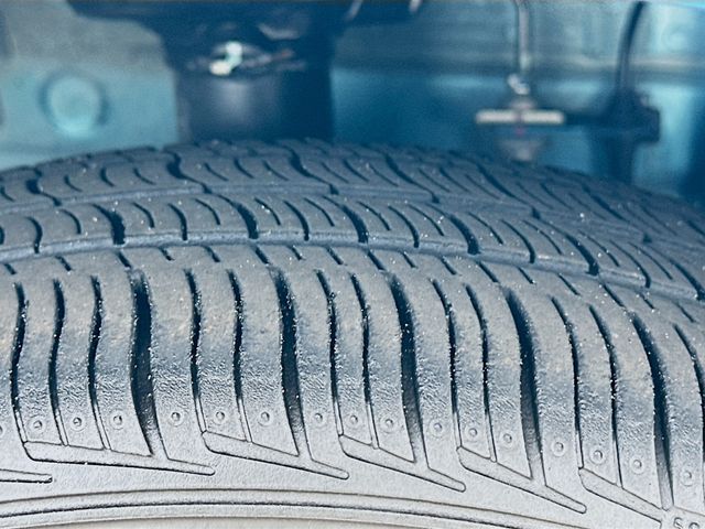 Vehicle image 11 of 32